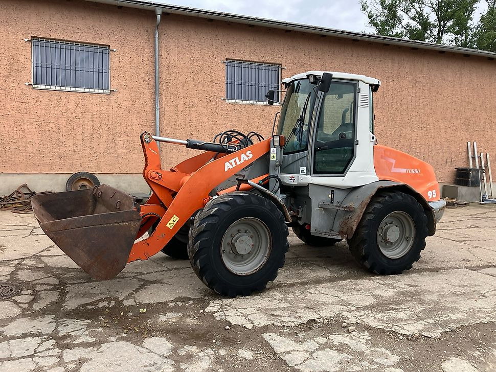 Türpisch Landmaschinen
Herr Christian Türpisch - - Wheel loader: gambar 1 Türpisch Landmaschinen
Herr Christian Türpisch - - Wheel loader: gambar 1