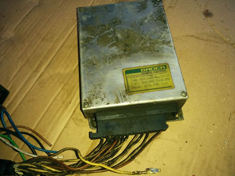 Bosch Bader 0504.1.A00 EST-32 - ECU: gambar 4 Bosch Bader 0504.1.A00 EST-32 - ECU: gambar 4