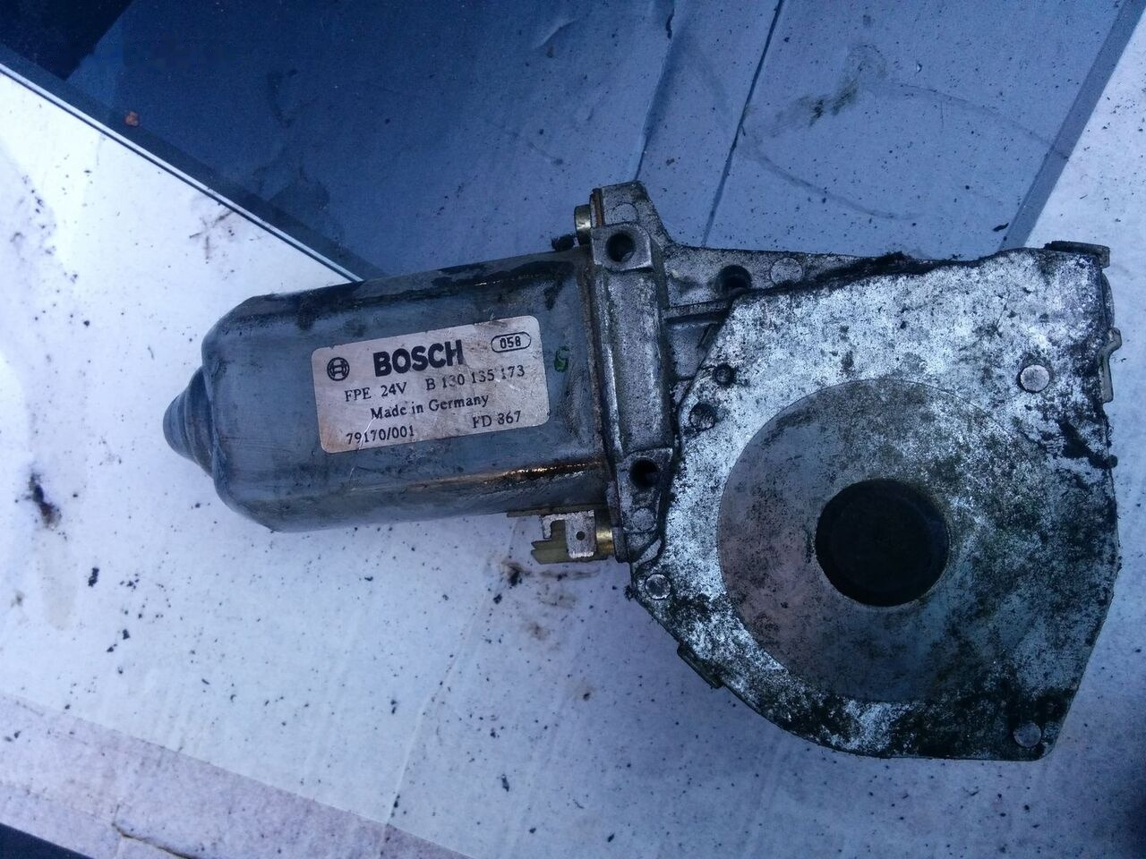 Bosch Otkrytiya Dveri - Katup untuk Bus: gambar 1 Bosch Otkrytiya Dveri - Katup untuk Bus: gambar 1