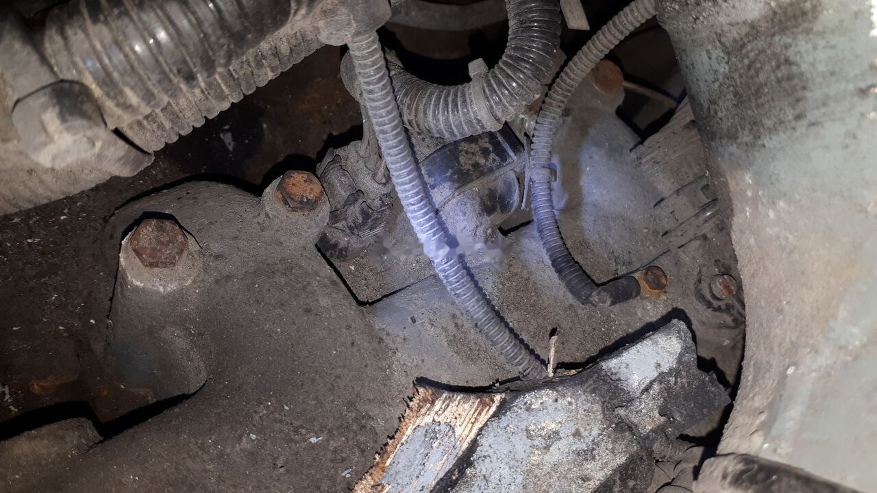 Bosch kolpak svechi 15W263 katushka zazhiganiya 08T199 MAN 0221503035 MAN Volvo - Sistem listrik untuk Bus: gambar 4 Bosch kolpak svechi 15W263 katushka zazhiganiya 08T199 MAN 0221503035 MAN Volvo - Sistem listrik untuk Bus: gambar 4
