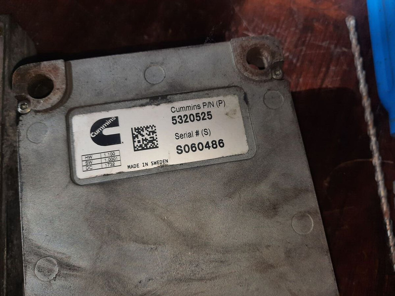 Cummins 239Kvt - ECU: gambar 1 Cummins 239Kvt - ECU: gambar 1