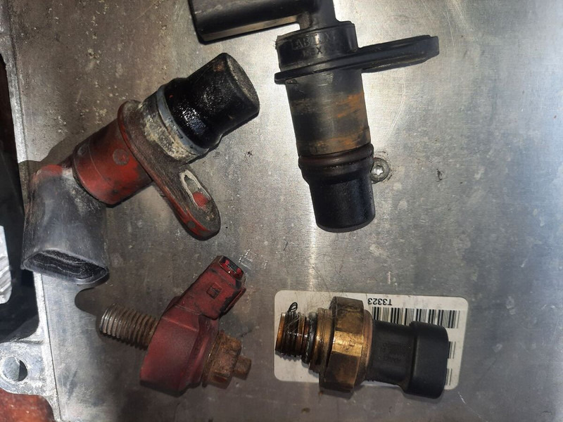 Cummins 239Kvt - ECU: gambar 4 Cummins 239Kvt - ECU: gambar 4