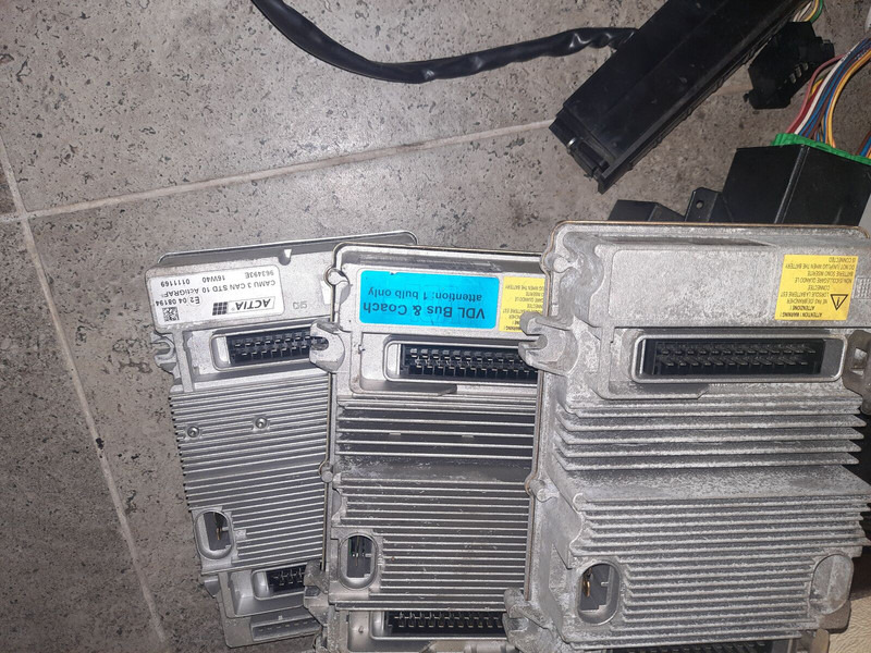 Iveco ACTIA - ECU: gambar 1 Iveco ACTIA - ECU: gambar 1