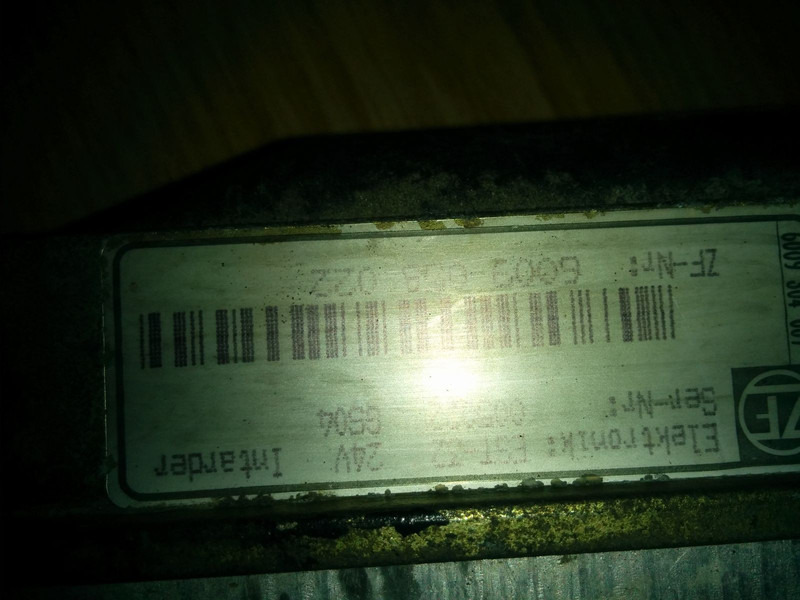 MAN Intarder EST-32 ZF-6009058022 - ECU: gambar 1 MAN Intarder EST-32 ZF-6009058022 - ECU: gambar 1