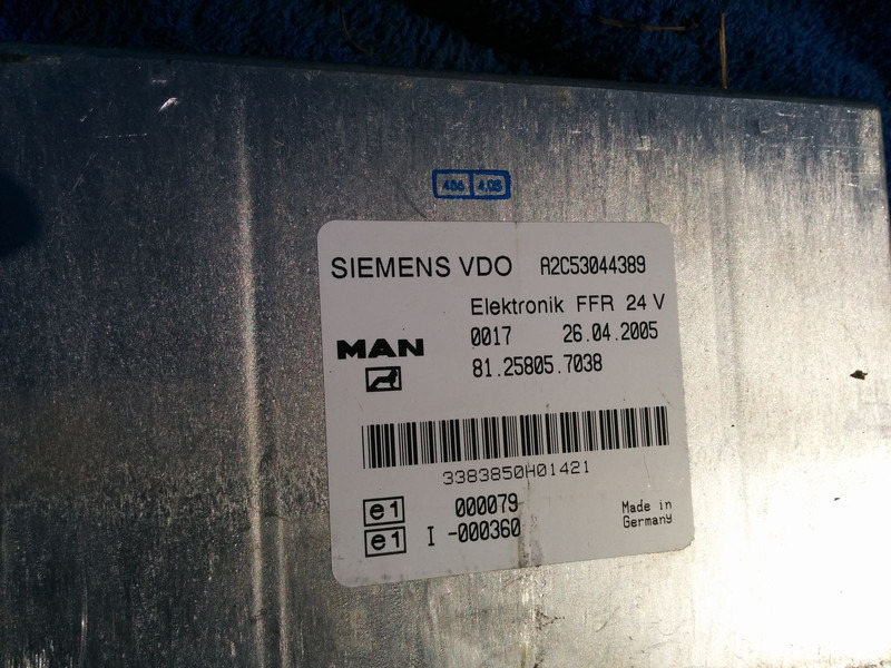 MAN VDO A2C53044389 . 81.25805.7038 .412.413.1.2. - ECU: gambar 1 MAN VDO A2C53044389 . 81.25805.7038 .412.413.1.2. - ECU: gambar 1