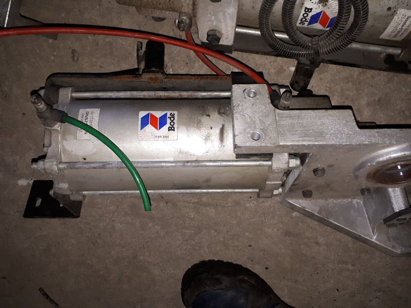 Neoplan BODE цилиндр закрытия - Silinder hidrolik: gambar 5 Neoplan BODE цилиндр закрытия - Silinder hidrolik: gambar 5