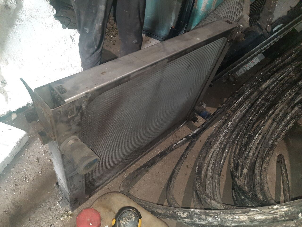 Scania man U Scania VEST/ 124 truck - Radiator untuk Truk: gambar 5 Scania man U Scania VEST/ 124 truck - Radiator untuk Truk: gambar 5