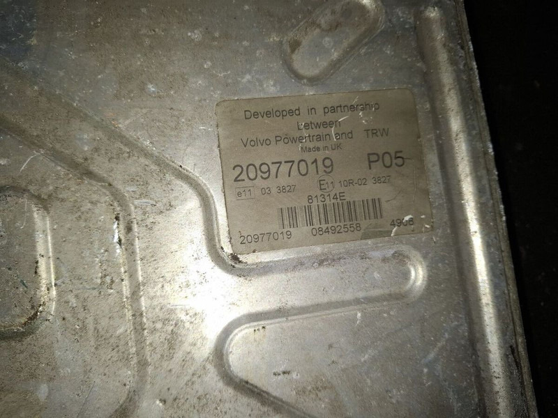 Volvo D12 D7C D9 - ECU: gambar 2 Volvo D12 D7C D9 - ECU: gambar 2