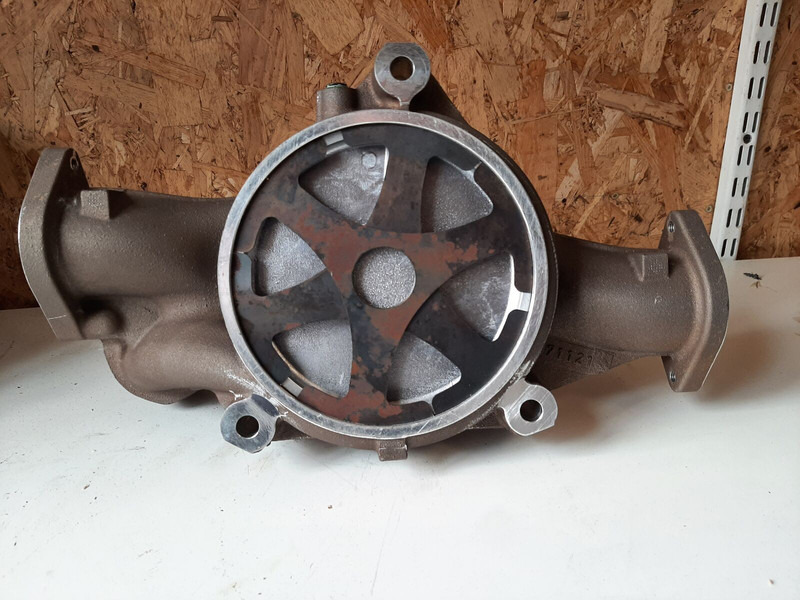 Volvo - Pompa pendingin: gambar 2 Volvo - Pompa pendingin: gambar 2