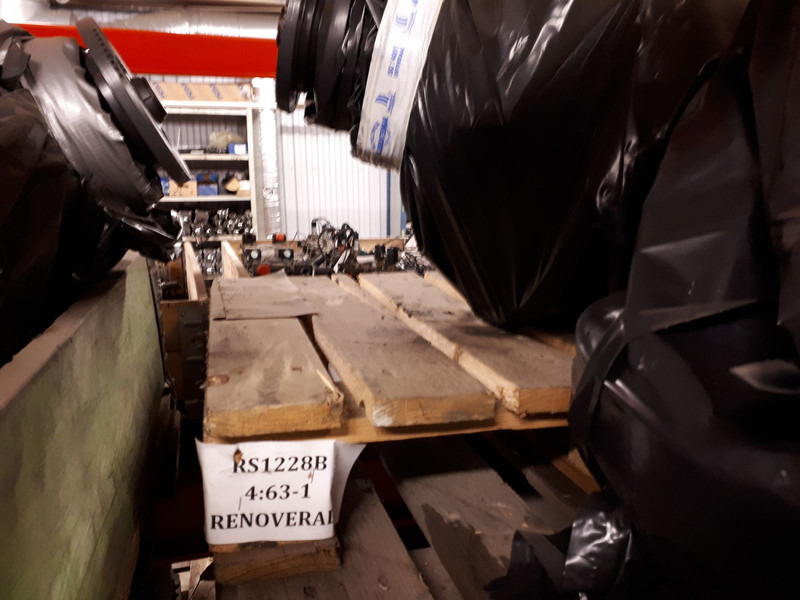 Volvo MS17X.- 2.85/ 3.08 .\5.29\ 5.63. - Gigi diferensial: gambar 4 Volvo MS17X.- 2.85/ 3.08 .\5.29\ 5.63. - Gigi diferensial: gambar 4