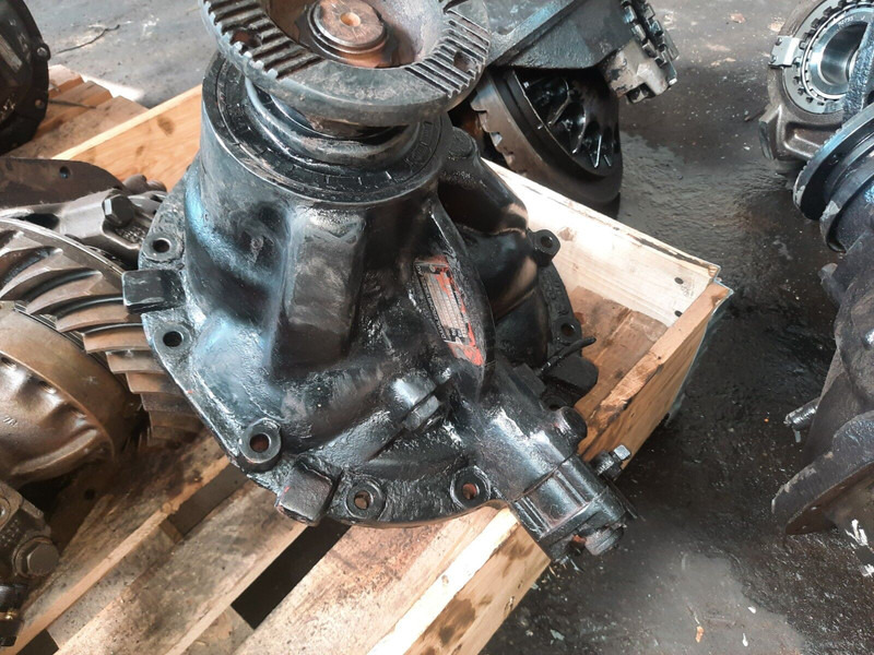Volvo S91\PP .R9S . A-132 .RSS-1228B . RS1228SV. RS-1228C. RSS1344C. E - Gigi diferensial: gambar 4 Volvo S91\PP .R9S . A-132 .RSS-1228B . RS1228SV. RS-1228C. RSS1344C. E - Gigi diferensial: gambar 4