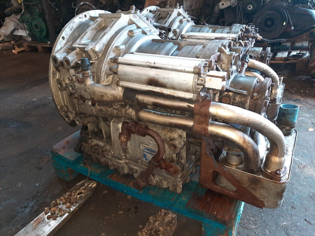 ZF 6HP604C .6HP502C. 6HP552C .6HP602C. 6HP592C. 6HP504C .6HP604C. 6 Volvo Man/ Volvo. Scnia. Mersedes - Gearbox untuk Bus: gambar 2 ZF 6HP604C .6HP502C. 6HP552C .6HP602C. 6HP592C. 6HP504C .6HP604C. 6 Volvo Man/ Volvo. Scnia. Mersedes - Gearbox untuk Bus: gambar 2