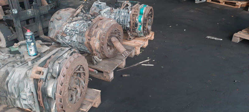 ZF 6S1600 - Gearbox: gambar 1 ZF 6S1600 - Gearbox: gambar 1