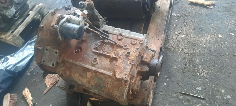 ZF S6-90 . S5-42 - Gearbox: gambar 4 ZF S6-90 . S5-42 - Gearbox: gambar 4