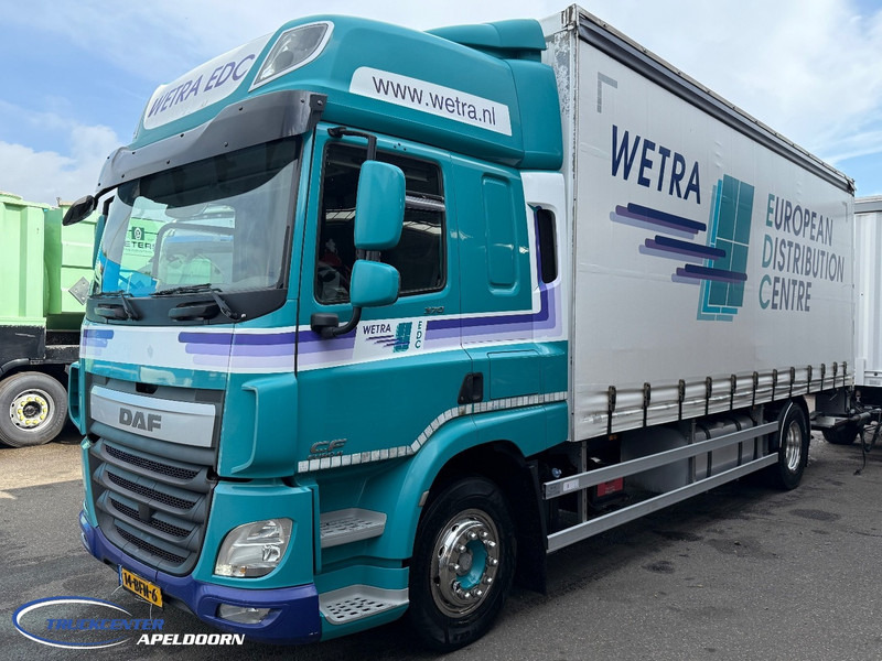 DAF CF 370 FA + Krone, Space Cab, Sliding roof, Loading lift, Euro 6 - Truk dengan terpal samping: gambar 3 DAF CF 370 FA + Krone, Space Cab, Sliding roof, Loading lift, Euro 6 - Truk dengan terpal samping: gambar 3