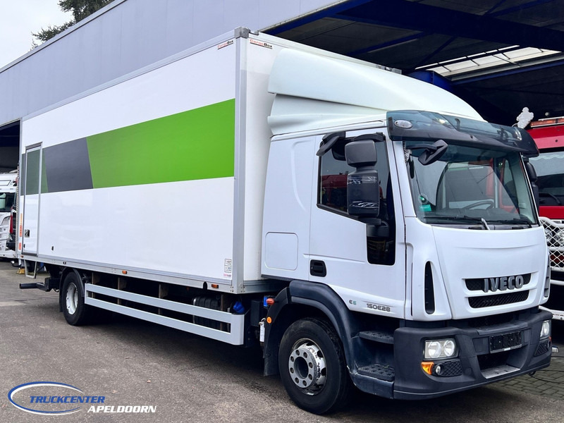 Iveco Eurocargo 150E28 175.650 km, AC, 2000 kg lift, 6 Cylinder - Truk box: gambar 1 Iveco Eurocargo 150E28 175.650 km, AC, 2000 kg lift, 6 Cylinder - Truk box: gambar 1