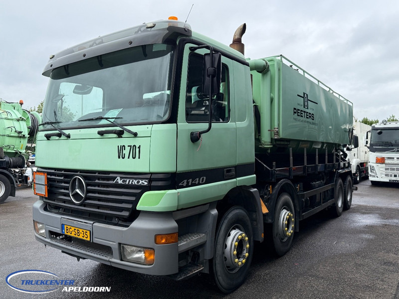 Mercedes-Benz Actros 4140 8x4 Naafreductie, Bladgeveerd, ADR - Truk vakum: gambar 3 Mercedes-Benz Actros 4140 8x4 Naafreductie, Bladgeveerd, ADR - Truk vakum: gambar 3