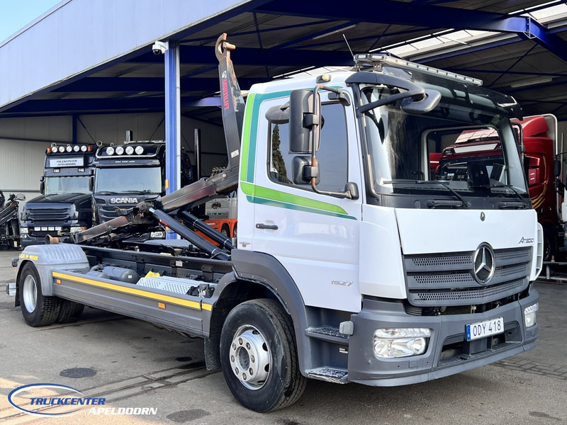 Mercedes-Benz Atego 1527 Manuel, Euro 6, HIAB 10 Tons - Hook lift: gambar 1 Mercedes-Benz Atego 1527 Manuel, Euro 6, HIAB 10 Tons - Hook lift: gambar 1