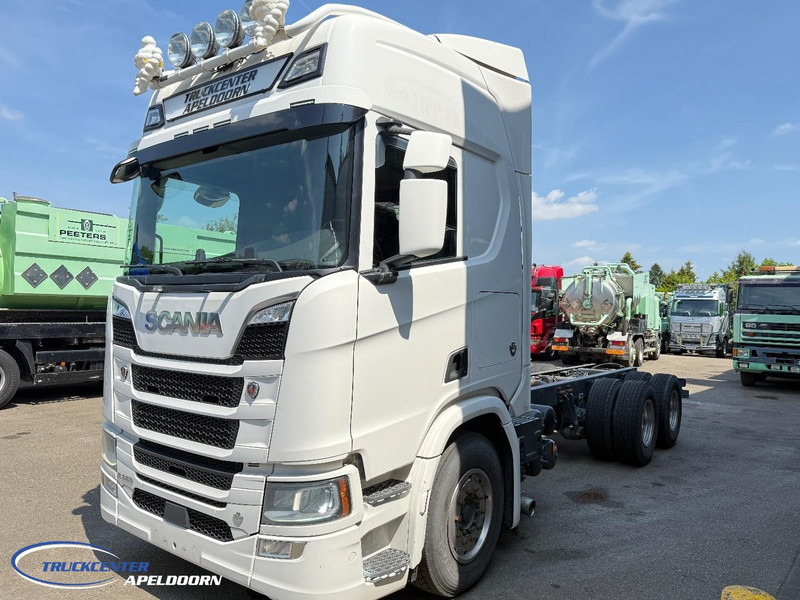Scania R650 V8 NGS 6x4, Standclima, Retarder, PTO, 9000 Vooras - Truk sasis: gambar 3 Scania R650 V8 NGS 6x4, Standclima, Retarder, PTO, 9000 Vooras - Truk sasis: gambar 3