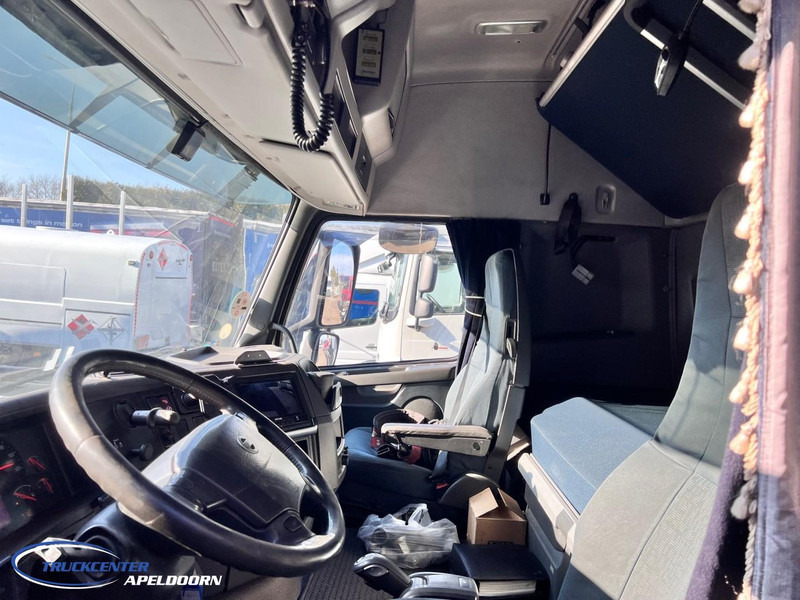 Volvo FH 440 HIAB 800 E4, 8x2 - Truk flatbed, Truk derek: gambar 5 Volvo FH 440 HIAB 800 E4, 8x2 - Truk flatbed, Truk derek: gambar 5