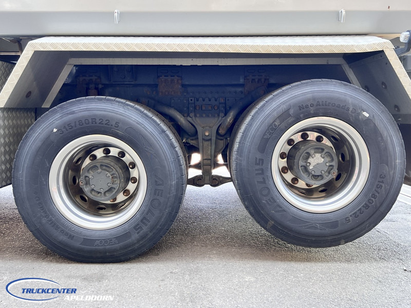 Volvo FH 540 6x4 Tandem lift!, Retarder, Big axles - Truk jungkit: gambar 5 Volvo FH 540 6x4 Tandem lift!, Retarder, Big axles - Truk jungkit: gambar 5