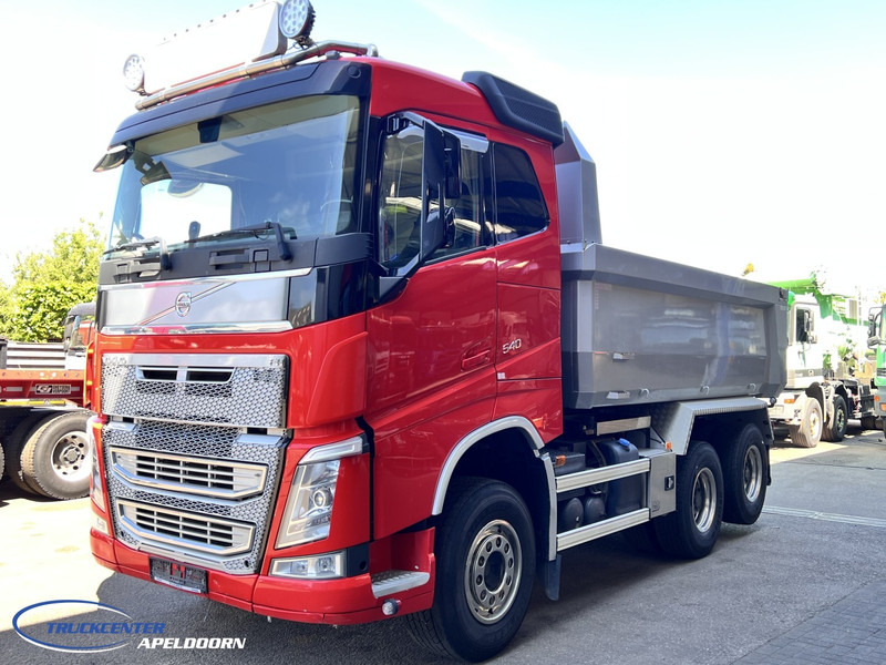 Volvo FH 540 6x4 Tandem lift, Retarder, Big axles - Truk jungkit: gambar 3 Volvo FH 540 6x4 Tandem lift, Retarder, Big axles - Truk jungkit: gambar 3