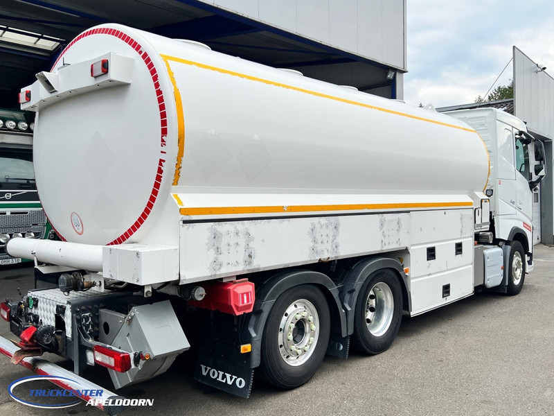 Volvo FH 540 LAG 20600 Liter ADR, 4 Comp. - Truk tangki: gambar 2 Volvo FH 540 LAG 20600 Liter ADR, 4 Comp. - Truk tangki: gambar 2