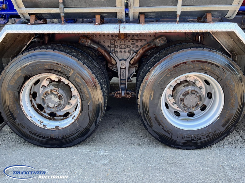 Volvo FH 750 Liebherr 9m3, Conveyer 12+4+1 (Quick coupler!) - Truk pengaduk beton: gambar 5 Volvo FH 750 Liebherr 9m3, Conveyer 12+4+1 (Quick coupler!) - Truk pengaduk beton: gambar 5