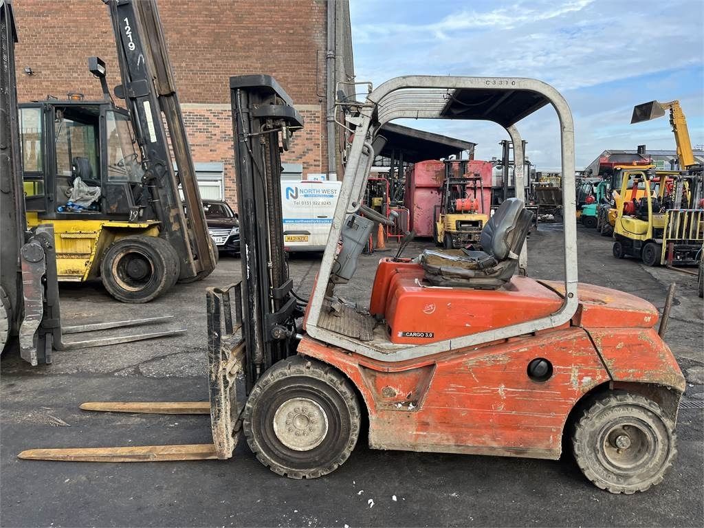 Cesab CBD30 - Forklift diesel: gambar 1 Cesab CBD30 - Forklift diesel: gambar 1