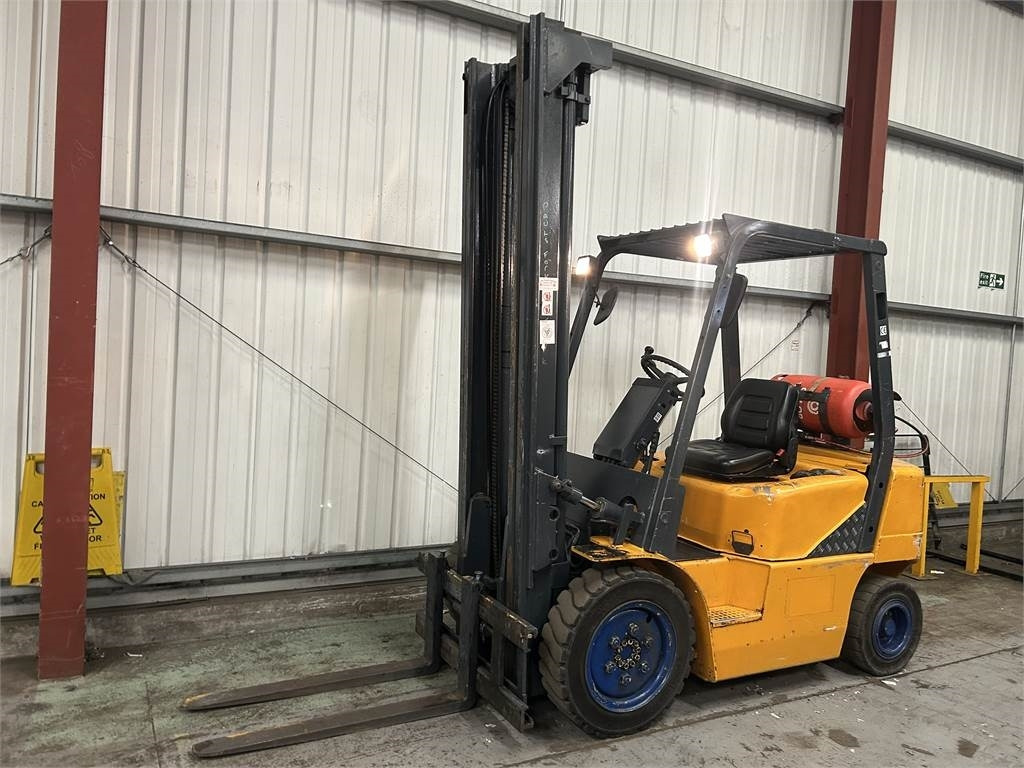 Daewoo G25E-3 - Forklift LPG: gambar 2 Daewoo G25E-3 - Forklift LPG: gambar 2