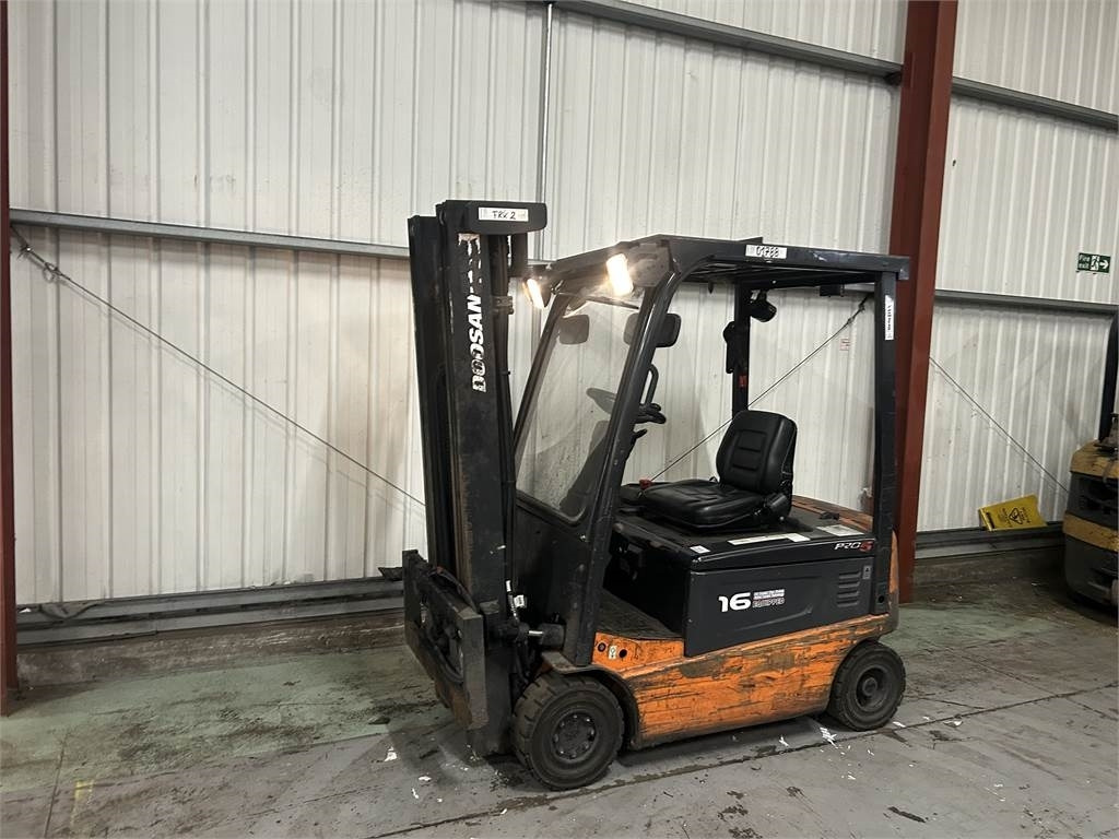 Doosan B16X-5 - Forklift listrik: gambar 2 Doosan B16X-5 - Forklift listrik: gambar 2