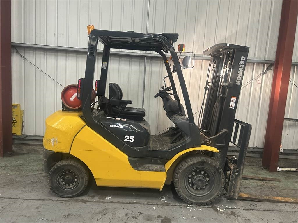 Komatsu FG25HT-17 - Forklift LPG: gambar 5 Komatsu FG25HT-17 - Forklift LPG: gambar 5