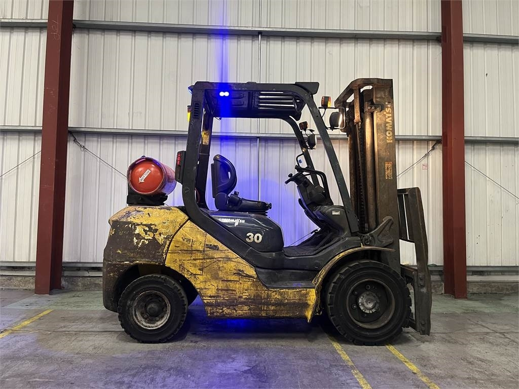 Komatsu FG30T-17  - Forklift LPG: gambar 5 Komatsu FG30T-17  - Forklift LPG: gambar 5