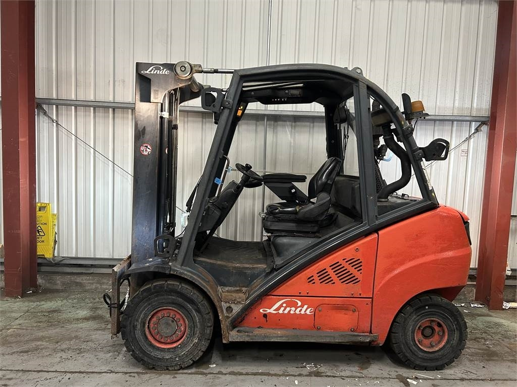 Linde H30D - Forklift diesel: gambar 1 Linde H30D - Forklift diesel: gambar 1