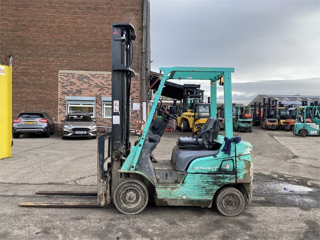 Mitsubishi FD18NT - Forklift diesel: gambar 1 Mitsubishi FD18NT - Forklift diesel: gambar 1