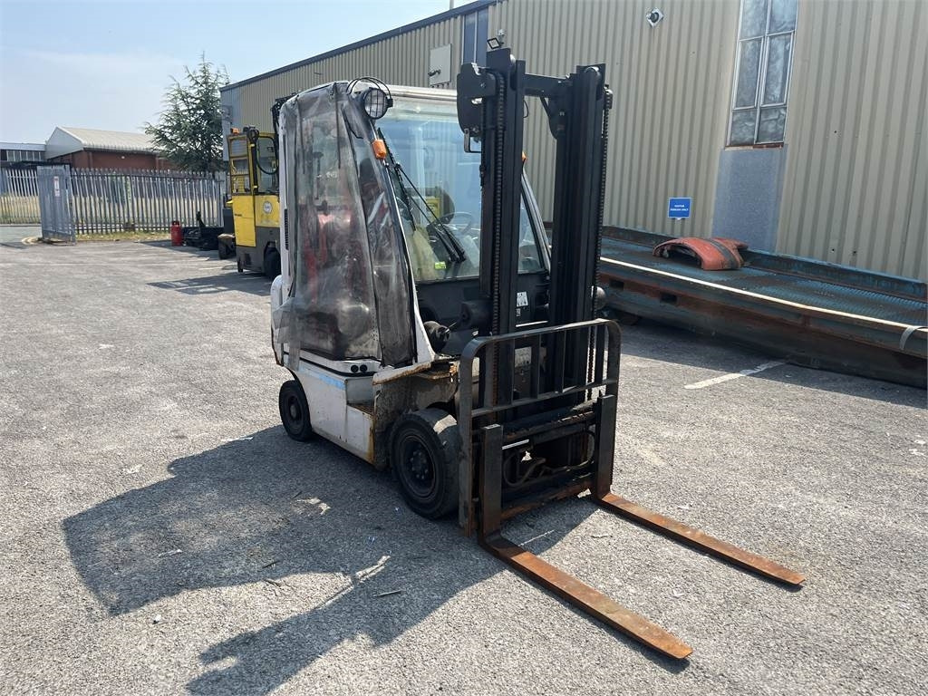 Nissan P1D1A15LQ - Forklift LPG: gambar 3 Nissan P1D1A15LQ - Forklift LPG: gambar 3
