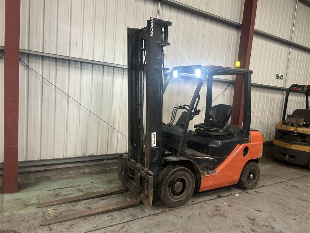 Toyota 02-8FDF25 - Forklift diesel: gambar 2 Toyota 02-8FDF25 - Forklift diesel: gambar 2