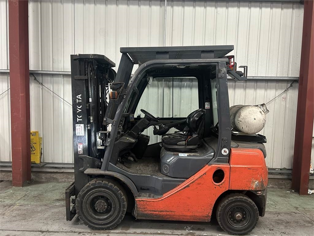 Toyota 02-8FGF25 - Forklift LPG: gambar 1 Toyota 02-8FGF25 - Forklift LPG: gambar 1