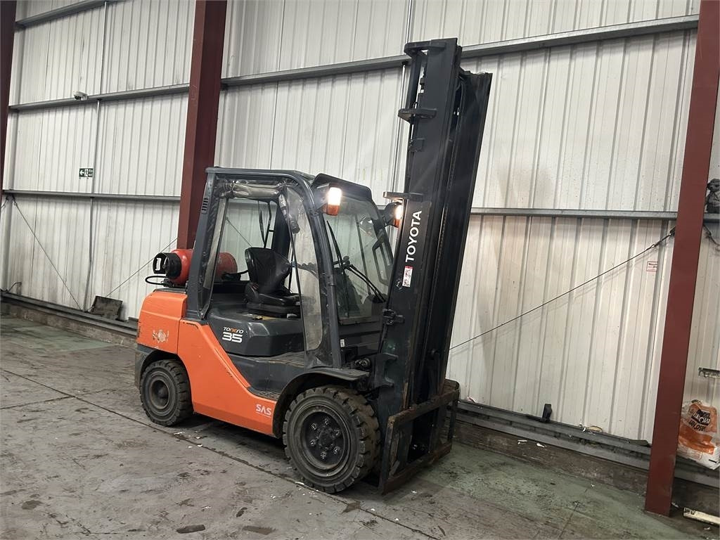 Toyota 02-8FGJF35 - Forklift LPG: gambar 4 Toyota 02-8FGJF35 - Forklift LPG: gambar 4