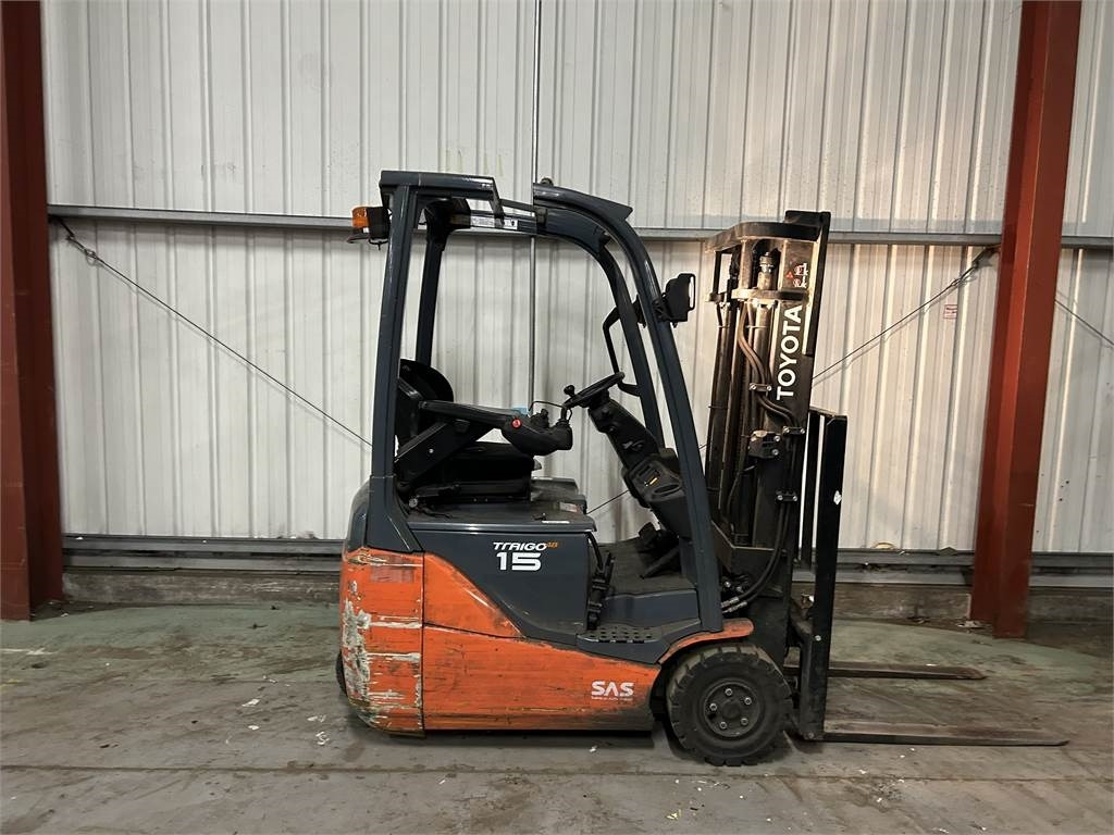 Toyota 8FBE15T - Forklift listrik: gambar 5 Toyota 8FBE15T - Forklift listrik: gambar 5
