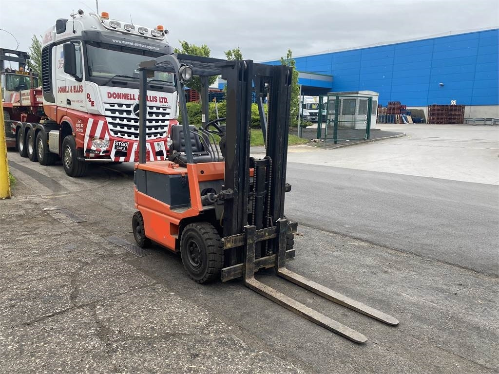 Toyota FBM16  - Forklift listrik: gambar 3 Toyota FBM16  - Forklift listrik: gambar 3