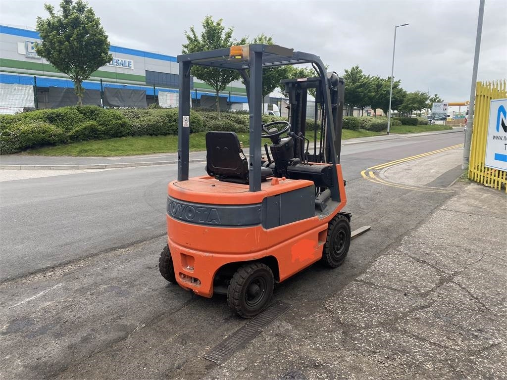Toyota FBM16  - Forklift listrik: gambar 4 Toyota FBM16  - Forklift listrik: gambar 4