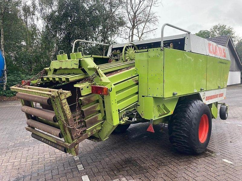 Claas Quadrant 1200 - Baler persegi: gambar 5 Claas Quadrant 1200 - Baler persegi: gambar 5