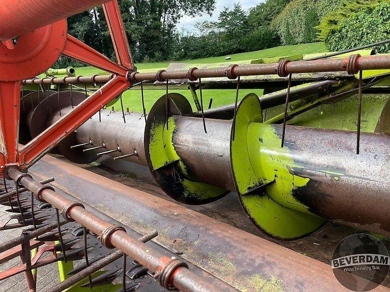Lampiran pemanen Claas maaibord 400: gambar 10