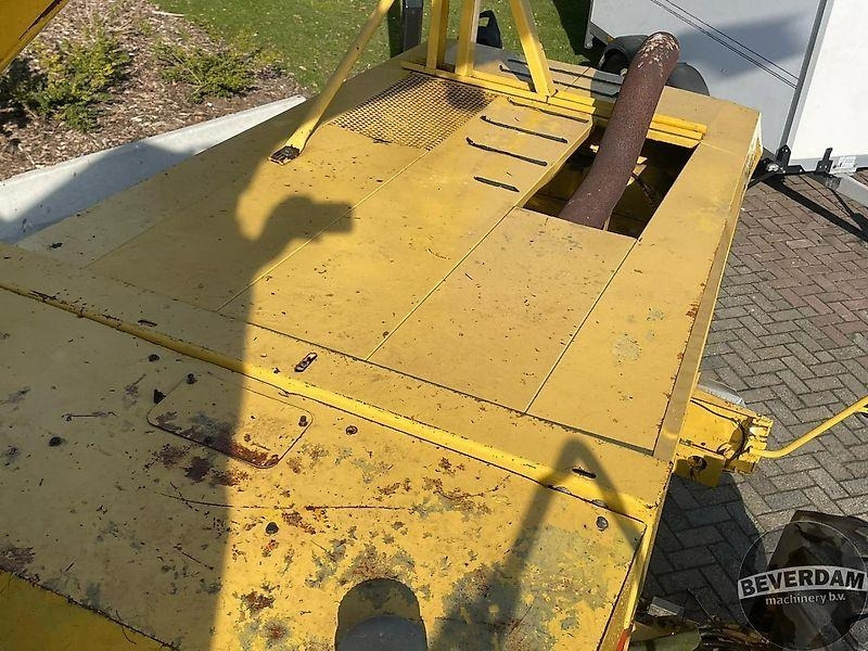 Pemanen hijauan New Holland 2305: gambar 11