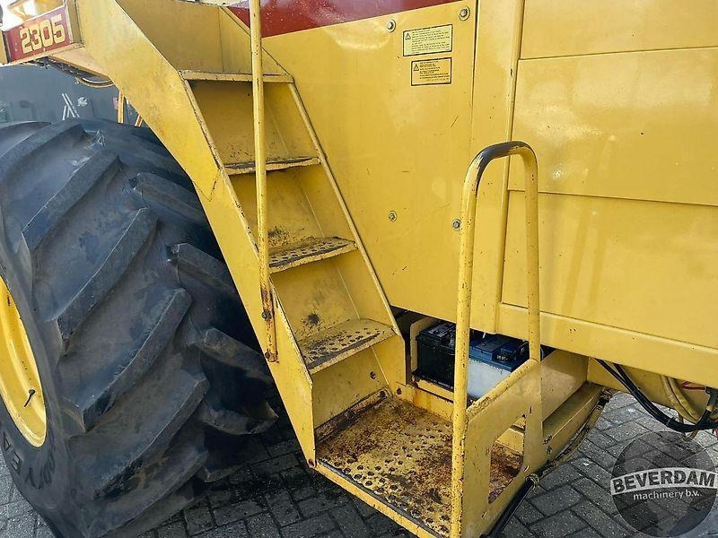 Pemanen hijauan New Holland 2305: gambar 12