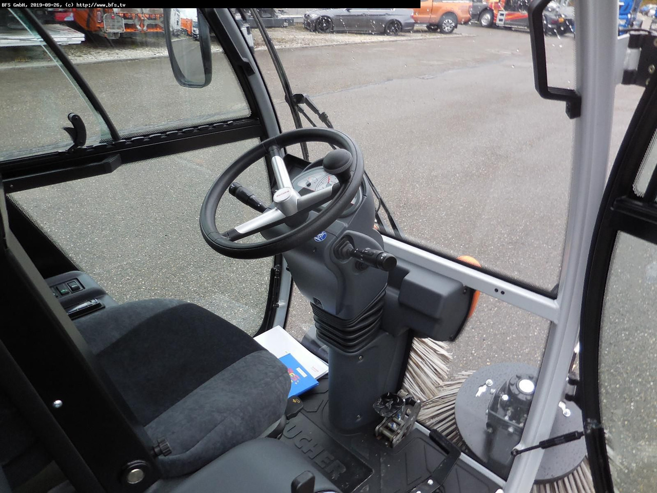 CityCat 1300 CityCat 1300 EuroMot IIIA - 2-Besen - Penyapu jalan: gambar 4 CityCat 1300 CityCat 1300 EuroMot IIIA - 2-Besen - Penyapu jalan: gambar 4