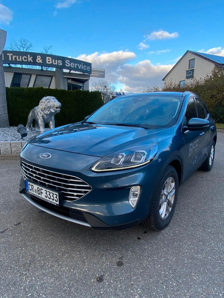 Ford Kuga Titanium 4X4 AWD - Mobil SUV: gambar 4 Ford Kuga Titanium 4X4 AWD - Mobil SUV: gambar 4