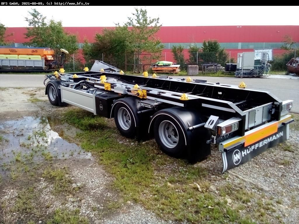 Hüffermann Vario-Carrier HMA 2424 ZB 3-Achs für Absetzmulde - Trailer lewati: gambar 3 Hüffermann Vario-Carrier HMA 2424 ZB 3-Achs für Absetzmulde - Trailer lewati: gambar 3