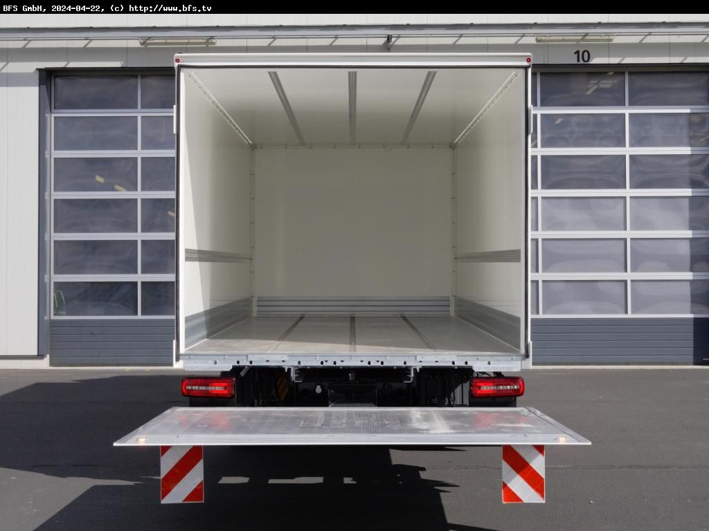 MAN TGL (TG3) 12.220 4x2 BL CH - Truk berpendingin: gambar 3 MAN TGL (TG3) 12.220 4x2 BL CH - Truk berpendingin: gambar 3